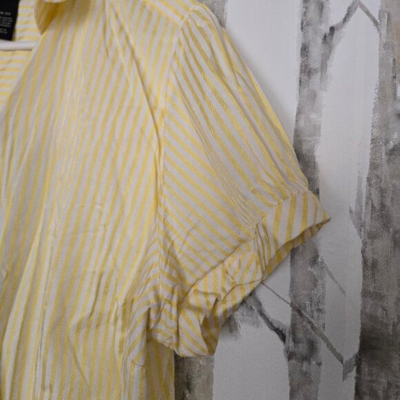 Lane Bryant Yellow & White Stripe Short Sleeve Button Down Shirt 18/20 - Picture 2 of 7